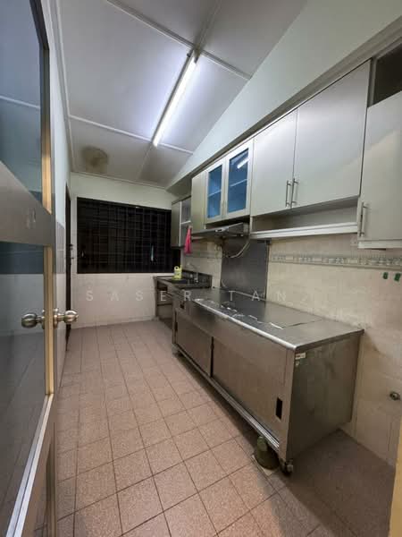 Rumah Teres 1.5 Tingkat untuk Dijual di Taman Pelangi Indah (Ulu Tiram) - SASER TAN. - Kitchen - PropertyGuru.com.my