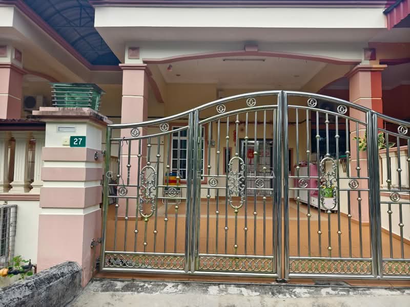 1-storey Terraced House for Rent in Yong Peng (Johor) - Celine Chai - Exterior - PropertyGuru.com.my