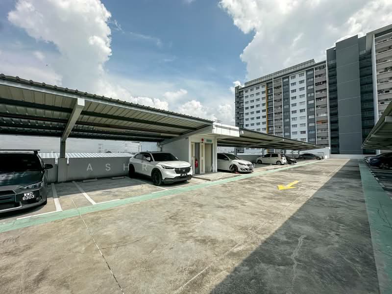 Pangsapuri untuk Dijual di Serunai - Ashraf Azwan - Car Park - PropertyGuru.com.my