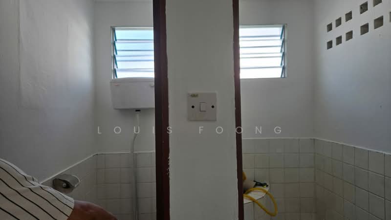 Rumah Teres 1 Tingkat untuk Disewa di Kepong Baru (Kepong) - Louis Foong - Bathroom - PropertyGuru.com.my