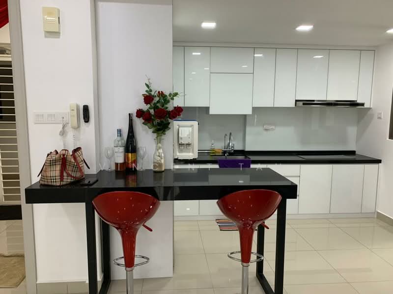 Kondominium untuk Disewa di Skycube - Vincent Tan - Kitchen - PropertyGuru.com.my