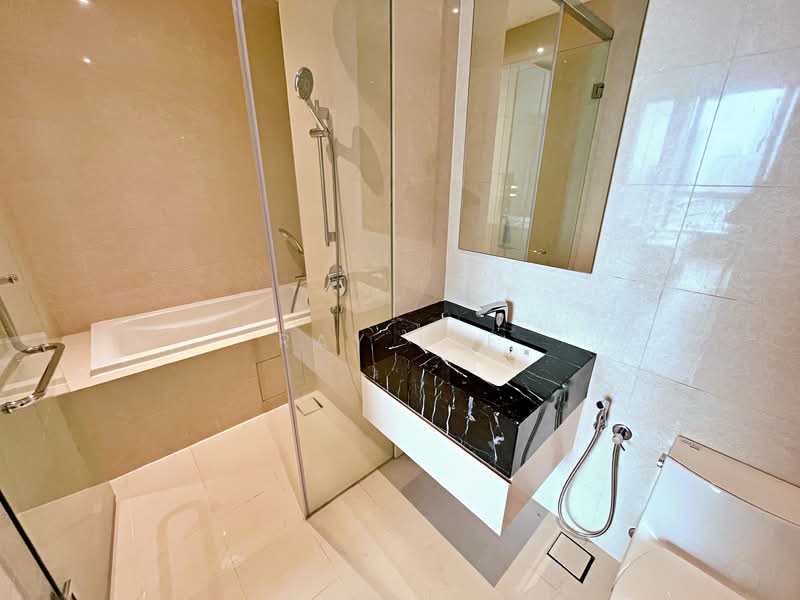 Servis Apartment untuk Disewa di Pavilion Ceylon Hill - Ray Lee - Bathroom - PropertyGuru.com.my