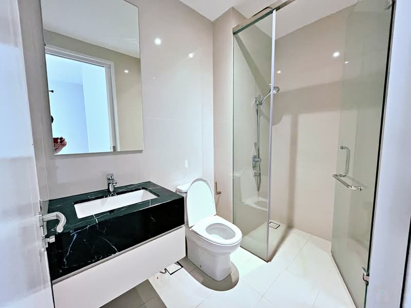 Servis Apartment untuk Disewa di Pavilion Ceylon Hill - Ray Lee - Bathroom - PropertyGuru.com.my