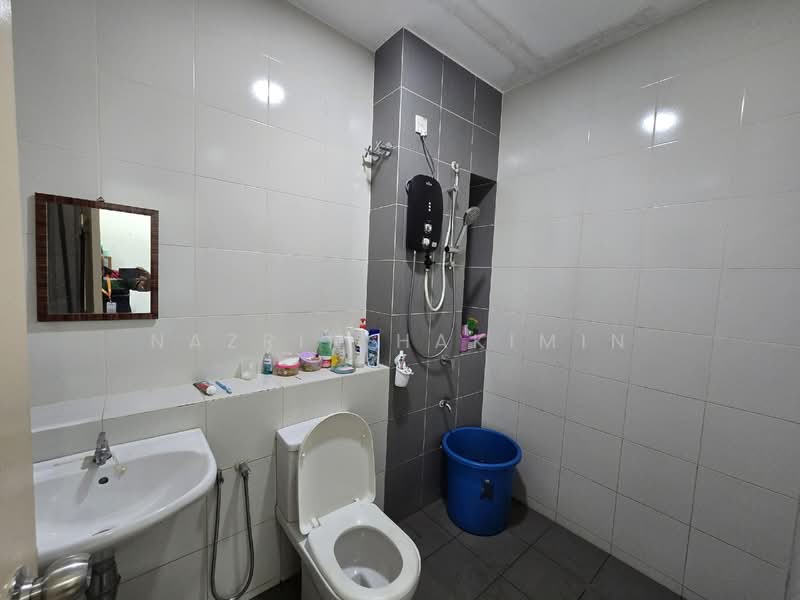 2-storey Terraced House for Sale in Bukit Raja (Selangor) - Nazrin Hakimin - PropertyGuru.com.my