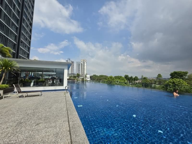 Servis Apartment untuk Disewa di The Sky Executive Suites - Nataine Goh - Pool - PropertyGuru.com.my