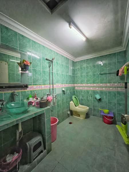 Rumah Teres 2 Tingkat untuk Dijual di Bandar Baru Bangi (Selangor) - Mohd Aizat Saiful Bahri - Bathroom - PropertyGuru.com.my