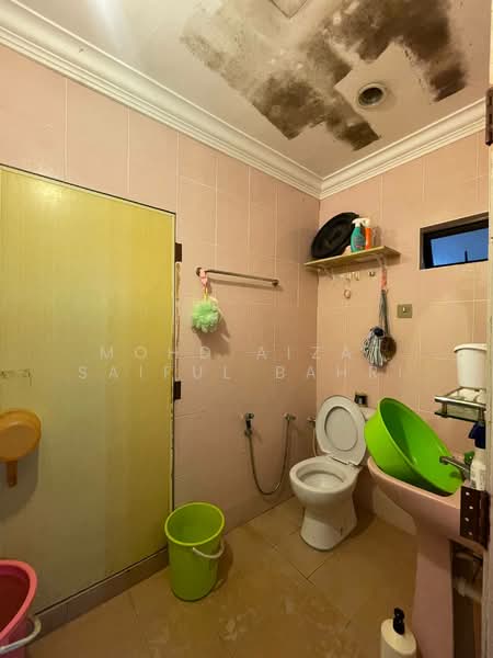 Rumah Teres 2 Tingkat untuk Dijual di Bandar Baru Bangi (Selangor) - Mohd Aizat Saiful Bahri - Bathroom - PropertyGuru.com.my
