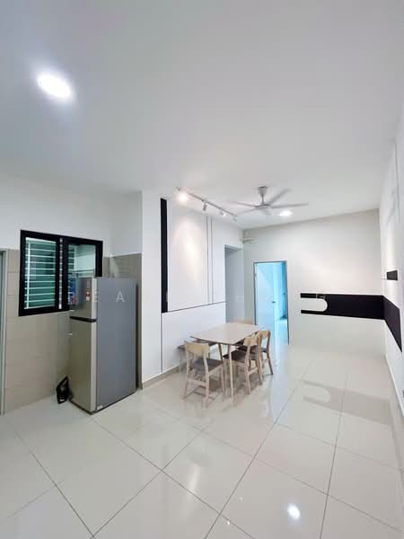 Condominium for Rent at Residensi Bintang - Pearl Chong - Dining Room - PropertyGuru.com.my