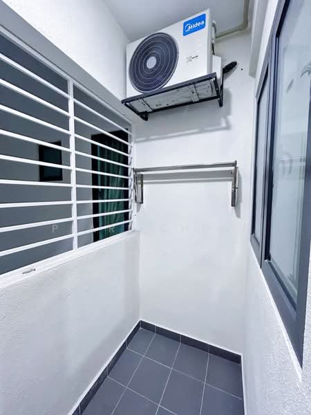 Condominium for Rent at Residensi Bintang - Pearl Chong - Balcony - PropertyGuru.com.my