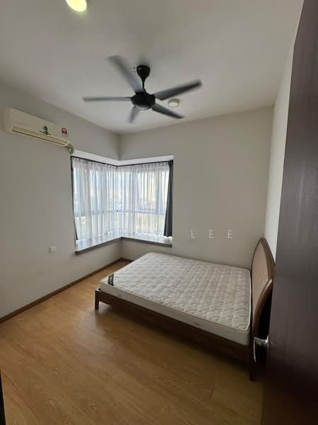 Condominium for Rent at Bay Point @ Country Garden Danga Bay - Lucas Lee - Bedroom - PropertyGuru.com.my