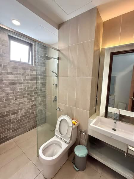 Condominium for Rent at Queens Residences Q2 @ Queens Waterfront - Vincent Tan - Bathroom - PropertyGuru.com.my