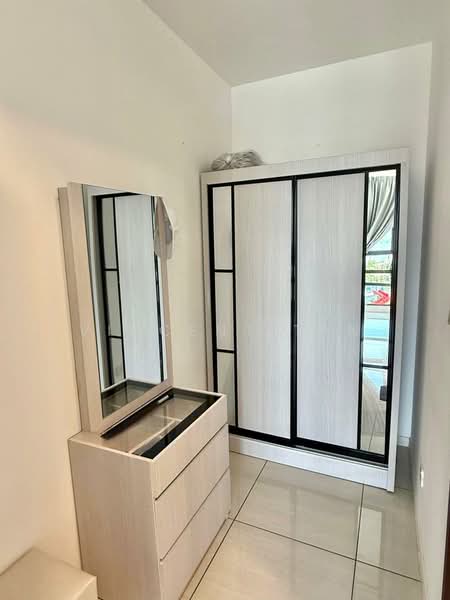 Queens Residences Q2 @ Queens Waterfront - 5