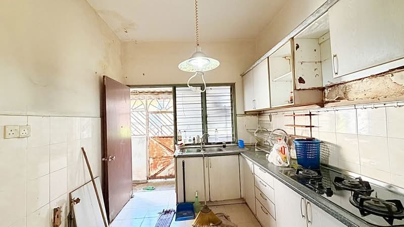 Rumah Teres 2 Tingkat untuk Dijual di Klang (Selangor) - NORFADILAH ZAINUDDIN - Kitchen - PropertyGuru.com.my