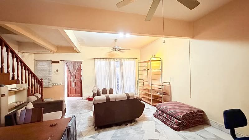 Rumah Teres 2 Tingkat untuk Dijual di Klang (Selangor) - NORFADILAH ZAINUDDIN - Living Room - PropertyGuru.com.my