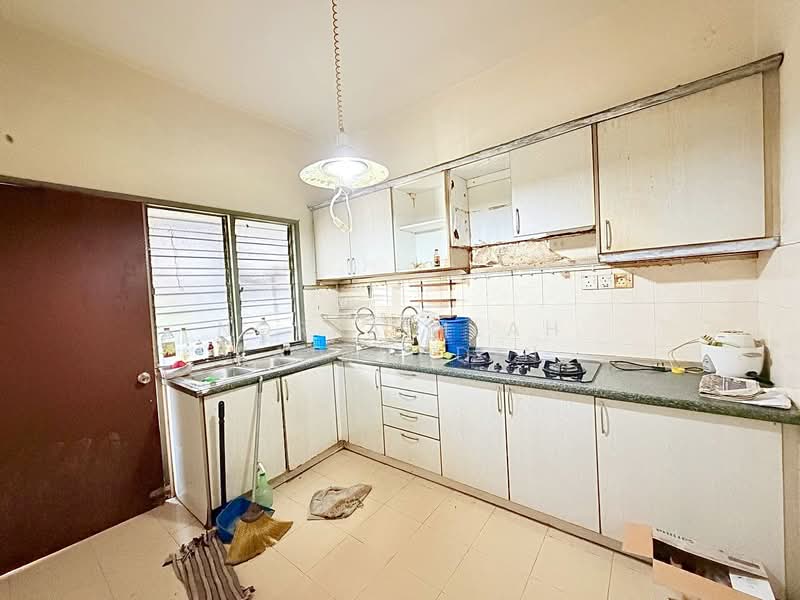 Rumah Teres 2 Tingkat untuk Dijual di Klang (Selangor) - NORFADILAH ZAINUDDIN - Kitchen - PropertyGuru.com.my