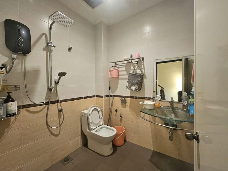 Rumah Teres 2 Tingkat untuk Dijual di Taman Desa (Kuala Lumpur) - Hetha Chan - Bathroom - PropertyGuru.com.my