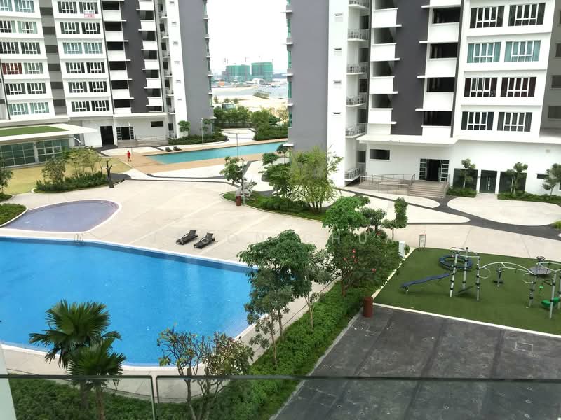 Servis Apartment untuk Disewa di Tropez Residences - Jason Chua - Pool - PropertyGuru.com.my