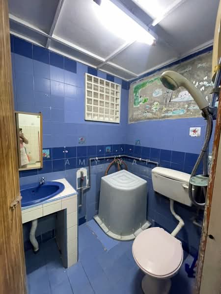 Rumah Teres 3 Tingkat untuk Dijual di Taman Daya (Kepong) - Amy Yap - Bathroom - PropertyGuru.com.my
