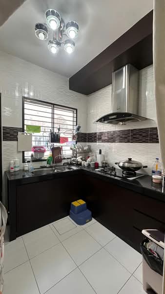 Rumah Teres 1.5 Tingkat untuk Dijual di Iskandar Puteri (Nusajaya) (Johor) - Jeny Loo - Kitchen - PropertyGuru.com.my