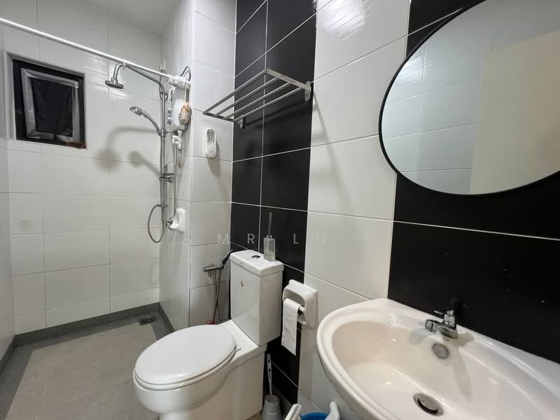Servis Apartment untuk Disewa di Sky View - Mr Lu - Bathroom - PropertyGuru.com.my