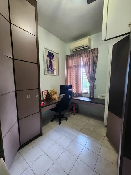 2-storey Terraced House for Rent in Taman Mount Austin (Tebrau) - Daphne Lee - Study - PropertyGuru.com.my