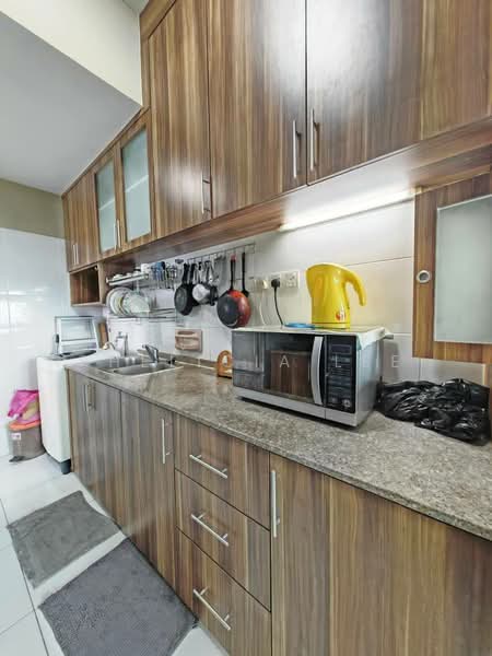 Servis Apartment untuk Dijual di The Sky Executive Suites - Phelicia Lee - Kitchen - PropertyGuru.com.my