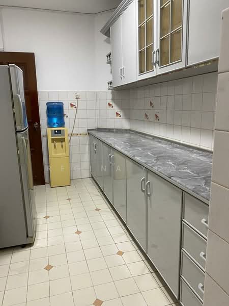 Condominium for Rent at Endah Villa - Regina Yew - Kitchen - PropertyGuru.com.my