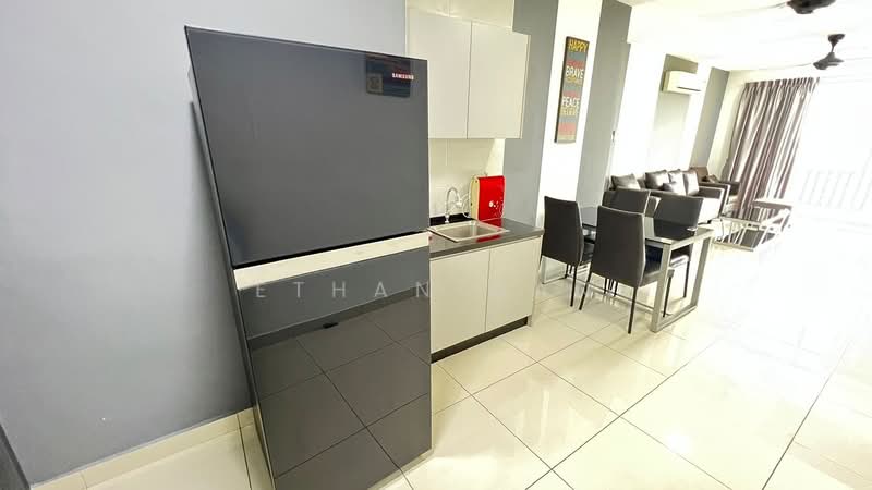 Servis Apartment untuk Disewa di KSL Residence @ Daya - Ethan Gan - Kitchen - PropertyGuru.com.my