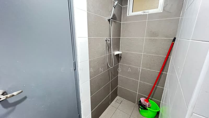 Servis Apartment untuk Disewa di KSL Residence @ Daya - Ethan Gan - Bathroom - PropertyGuru.com.my