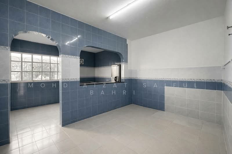 2-storey Terraced House for Sale in Seksyen 19 (Shah Alam) - Mohd Aizat Saiful Bahri - Kitchen - PropertyGuru.com.my
