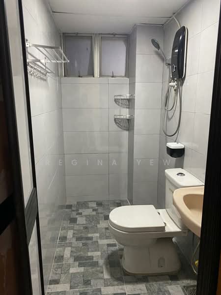 Condominium for Rent at Endah Villa - Regina Yew - Bathroom - PropertyGuru.com.my