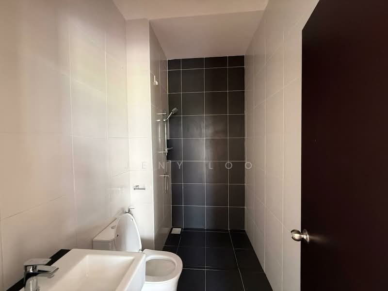 Cluster House for Sale in Iskandar Puteri (Nusajaya) (Johor) - Jeny Loo - Bathroom - PropertyGuru.com.my