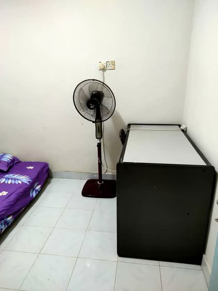 Rumah Flat untuk Disewa di Farlim 4 - Rita Loh - Bedroom - PropertyGuru.com.my