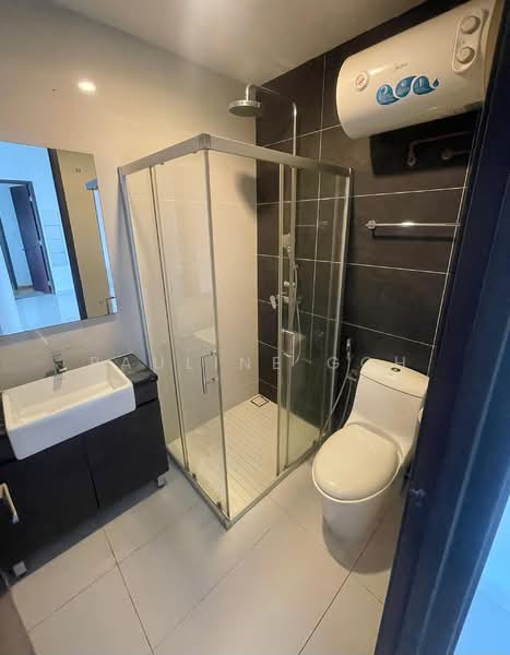 Condominium for Rent at Amberside @ Country Garden Danga Bay - Pauline Goh - Bathroom - PropertyGuru.com.my