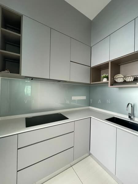 Condominium for Rent at Queens Residences Q1 @ Queens Waterfront - Vincent Tan - Kitchen - PropertyGuru.com.my