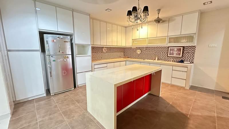 Semi-Detached House for Sale in Taman Jelok Impian (Kajang) - Mohd Aizat Saiful Bahri - Kitchen - PropertyGuru.com.my