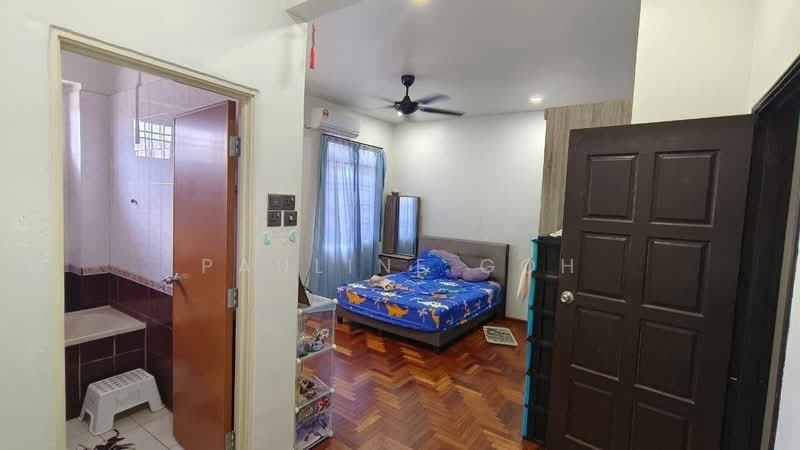 Rumah Teres 2 Tingkat untuk Dijual di Bandar Seri Alam (Masai) - Pauline Goh - Bedroom - PropertyGuru.com.my