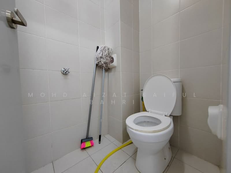 Cluster House for Sale in Tropicana Heights (Kajang) - Mohd Aizat Saiful Bahri - Bathroom - PropertyGuru.com.my