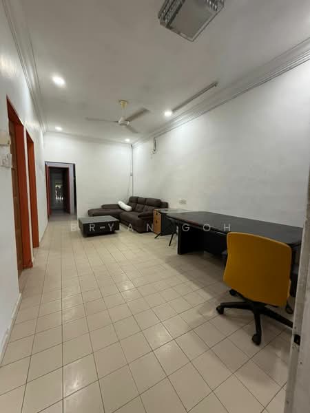 Taman Johor Jaya Jalan Teratai - 1