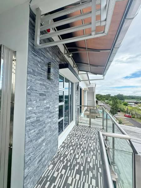 Terraced House for Sale in Bandar Seri Alam (Masai) - Lucas Lee - Balcony - PropertyGuru.com.my