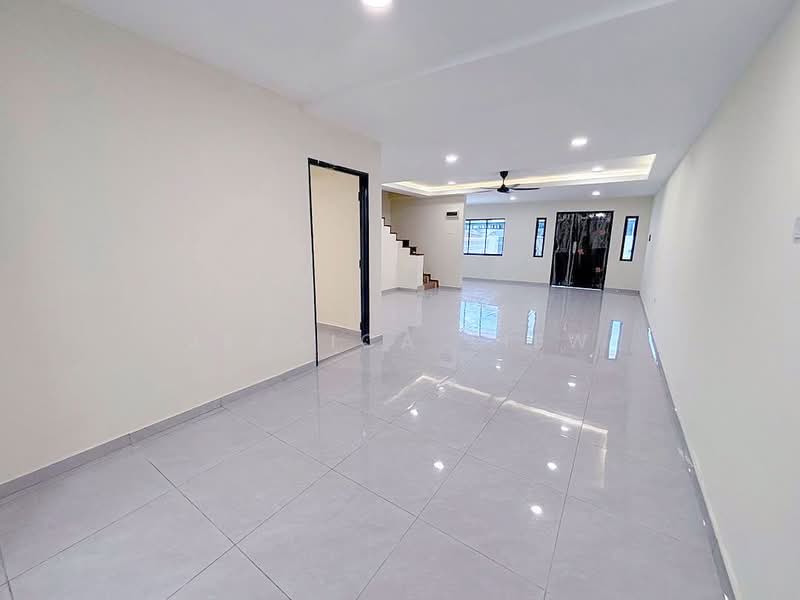 2-storey Terraced House for Sale in Skudai (Johor) - Jessica Tiew - Living Room - PropertyGuru.com.my
