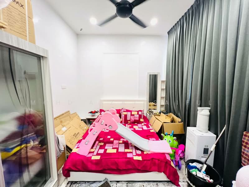 Cluster House for Sale in Eco Majestic (Semenyih) - Mohd Aizat Saiful Bahri - Bedroom - PropertyGuru.com.my