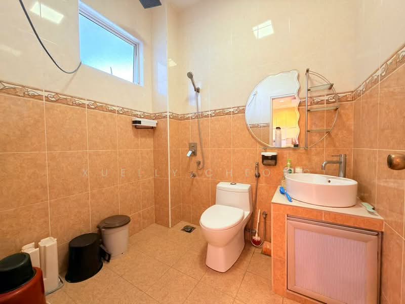 Semi-Detached House for Sale in Perling (Skudai) - Xuelly Cheong - Bathroom - PropertyGuru.com.my