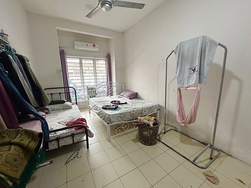 1-storey Terraced House for Sale in Seksyen 30 (Shah Alam) - NORFADILAH ZAINUDDIN - Bedroom - PropertyGuru.com.my