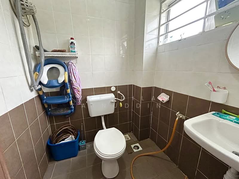 1-storey Terraced House for Sale in Seksyen 30 (Shah Alam) - NORFADILAH ZAINUDDIN - Bathroom - PropertyGuru.com.my