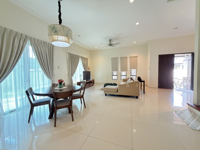 Rumah Berkembar untuk Dijual di Taman Kluang Indah (Kluang) - Gipson Lay - Living Room - PropertyGuru.com.my
