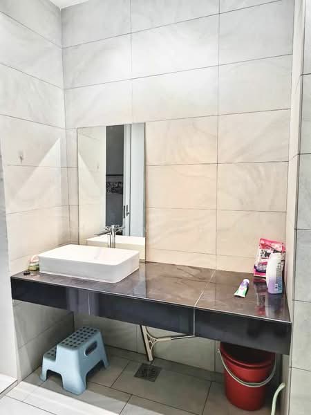 Servis Apartment untuk Disewa di Sky Trees - Shawn Chan - Bathroom - PropertyGuru.com.my