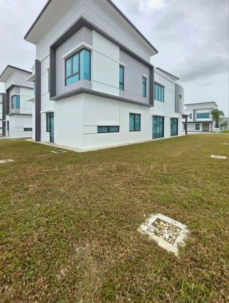 Rumah Banglo untuk Dijual di Taman Molek (Johor Bahru) - Lucas Lee - Exterior - PropertyGuru.com.my