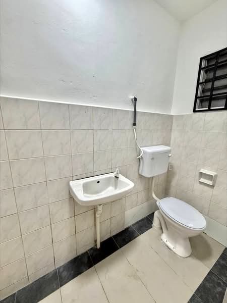 Rumah Teres 2 Tingkat untuk Dijual di Taman Molek (Johor Bahru) - Calvin Lee - PropertyGuru.com.my