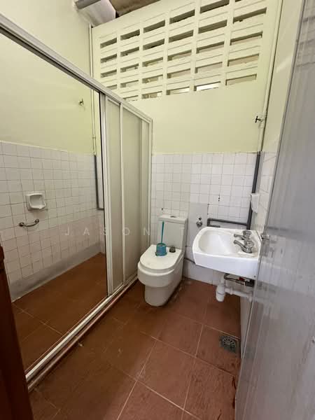 2-storey Terraced House for Rent in Seputeh (Kuala Lumpur) - Jason Tsen - Bathroom - PropertyGuru.com.my